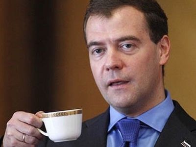 Дмитрий Медведев и кофе ("русиано"). Фото: risovach.ru