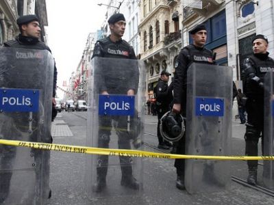 Генконсульство РФ в Стамбуле по охраной. Фото: rtr-vesti.ru
