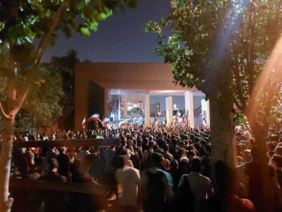 Протестный митинг в университете Шариф (Тегеран). Фото: t.me/PrinceOfPersiaRu