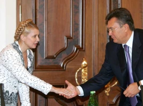 Юлия Тимошенко и Виктор Янукович, фото http://img.oboz.obozrevatel.com