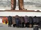 КНДР, поклонение памятнику Ким Ир Сену. Источник - naberejna.com.ua