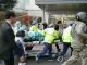 Южнокорейские военные переправляют в госпиталь раненого перебежчика, 13.11.17. Источник - english.yonhapnews.co.kr/
