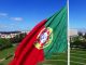 Лиссабон, парк Эдуарда VII, флаг Португалии. Источник - www.dreamstime.com
