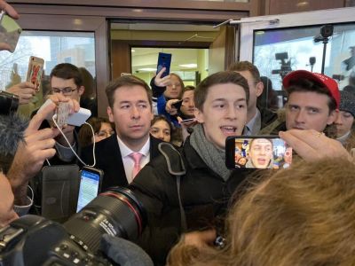 Егор Жуков на выходе из Кунцевского суда, 6.12.19. Фото: t.me/stormdaily