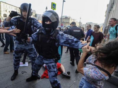 Разгон протеста 27 июля в Москве. Фото: RFE/RL