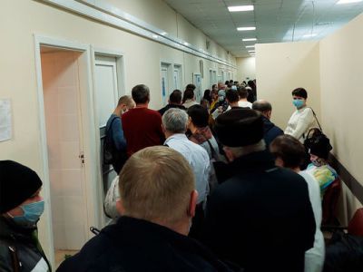 Очередь в поликлинике. Фото: Владимир Лапкин, Каспаров.Ru