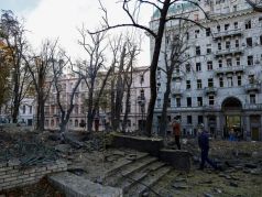 Последствия обстрела Киева утром 10 октября. Фото: Valentyn Ogirenko / Reuters